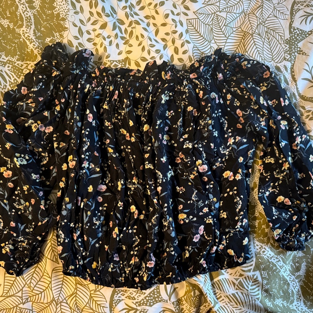 Cropped floral top